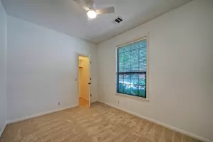 4221 John's Light Dr, Austin, TX 78727 - Photo 26