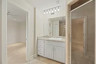 40 N Interstate 35 Hwy, Austin, TX 78701 - Photo 24