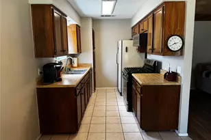 407 Hillside Dr, Round Rock, TX 78681 - Photo 10