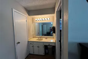 407 Hillside Dr, Round Rock, TX 78681 - Photo 18