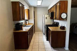 407 Hillside Dr, Round Rock, TX 78681 - Photo 10