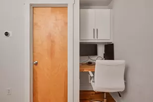 2002 E 13th St, Austin, TX 78702 - Photo 18