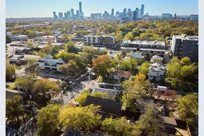 2002 E 13th Street #A, Austin, TX 78702 - Photo 4