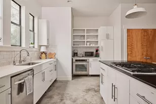 2002 E 13th St, Austin, TX 78702 - Photo 14