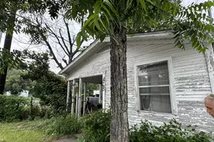 428 Runnels Ave, San Antonio, TX 78208 - Photo 2