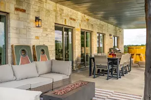 117 Point Rd, Fredericksburg, TX 78624 - Photo 36