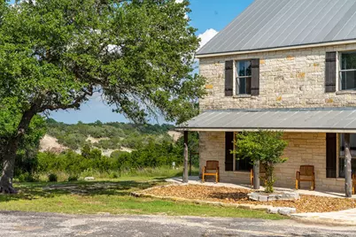 117 Point Road, Fredericksburg, TX 78624 - Photo 2