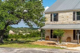117 Point Rd, Fredericksburg, TX 78624 - Photo 2