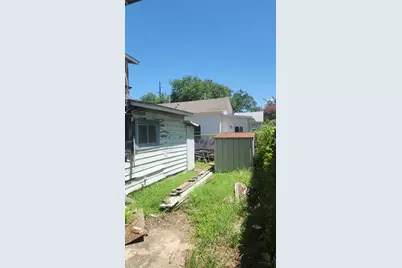 85 W Navasota Street, Austin, TX 78702 - Photo 14