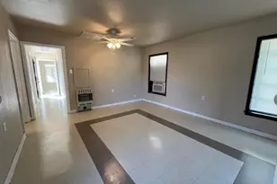 509 Bowser St, Rockdale, TX 76567 - Photo 4