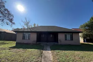 509 Bowser St, Rockdale, TX 76567 - Photo 2