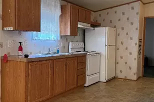 113 Valley Ln, Smithville, TX 78957 - Photo 6