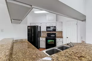 5711 Taylor Draper Cove, Austin, TX 78759 - Photo 14