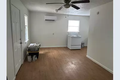1107-6 N Pine Street #6, Bastrop, TX 78602 - Photo 4