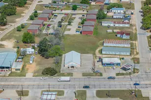 1306 W Cameron Ave, Rockdale, TX 76567 - Photo 34