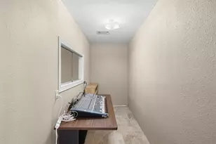 1306 W Cameron Ave, Rockdale, TX 76567 - Photo 8