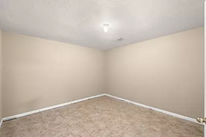 1306 W Cameron Avenue, Rockdale, TX 76567 - Photo 18