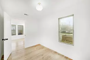 2404 Santa Rita St, Austin, TX 78702 - Photo 8