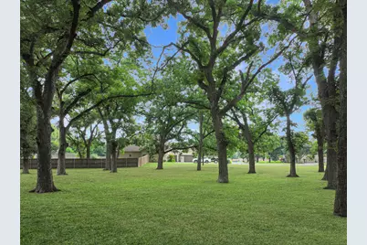130 Milagros, Seguin, TX 78155 - Photo 6