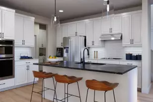 236 Langhorne Bnd, Liberty Hill, TX 78642 - Photo 2