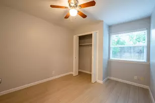 8708 Pineridge Dr, Austin, TX 78729 - Photo 12