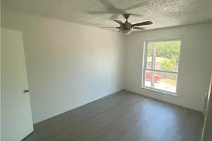 2401 Manor Rd, Austin, TX 78722 - Photo 6