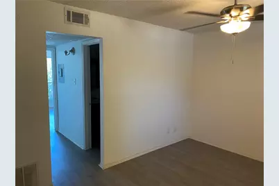 2401 Manor Road #207, Austin, TX 78722 - Photo 2