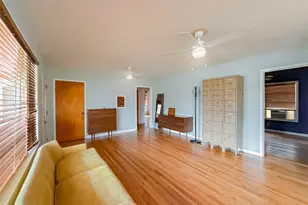 729 N Main St, Lexington, TX 78947 - Photo 2