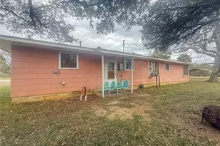 729 N Main St, Lexington, TX 78947 - Photo 12