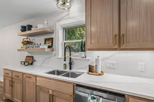 1037 Western Hills Rd, Rockdale, TX 76567 - Photo 18