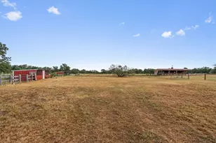 1037 Western Hills Rd, Rockdale, TX 76567 - Photo 36