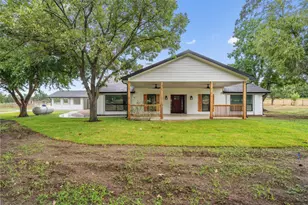 1037 Western Hills Rd, Rockdale, TX 76567 - Photo 2