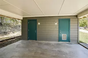 6113 Manor Rd, Austin, TX 78723 - Photo 12
