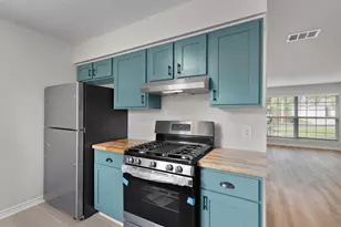 2532 Chaparral Trail, Austin, TX 78744 - Photo 10