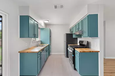 2532 Chaparral Trail, Austin, TX 78744 - Photo 8