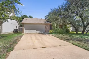 6700 Luckenbach Ln, Austin, TX 78729 - Photo 2