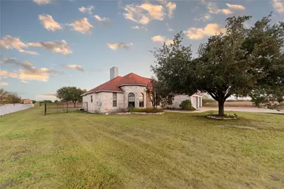 127 Eleanor's Lane, Bastrop, TX 78602 - Photo 4