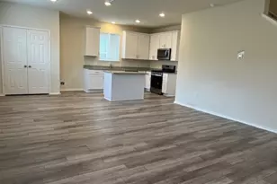 460 Papaya Dr, Buda, TX 78610 - Photo 4