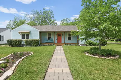 1217 Fairground Street, Taylor, TX 76574 - Photo 2