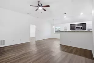 101 Soapstone Dr, Jarrell, TX 76537 - Photo 6