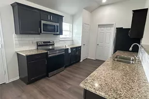 101 Soapstone Dr, Jarrell, TX 76537 - Photo 8