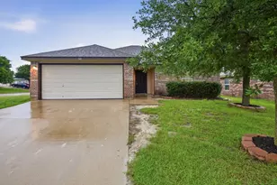 101 Soapstone Dr, Jarrell, TX 76537 - Photo 2