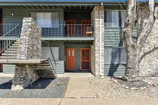 1304 Mariposa Dr, Austin, TX 78704 - Photo 2