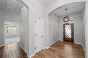 9309 Manipari Ln, Austin, TX 78749 - Photo 2