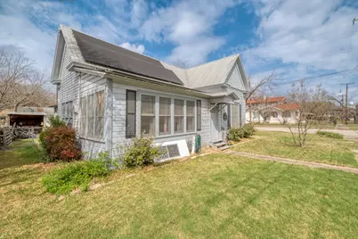 300 N Rio Grande Street, Granger, TX 76530 - Photo 2