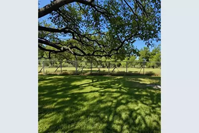 2804 Live Oak Street, Round Rock, TX 78681 - Photo 4