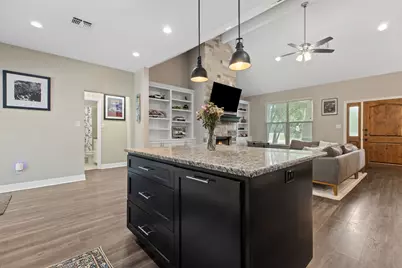 346 Lamaloa Lane, Bastrop, TX 78602 - Photo 10