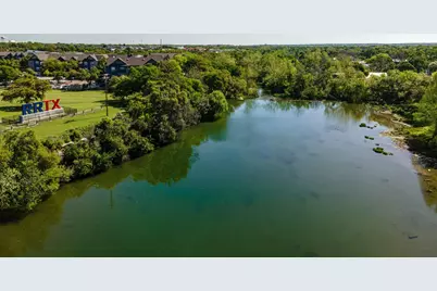 615 Pecan Avenue, Round Rock, TX 78664 - Photo 2