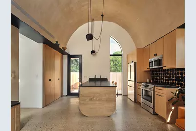 67 Robert T Martinez Jr, Austin, TX 78702 - Photo 4