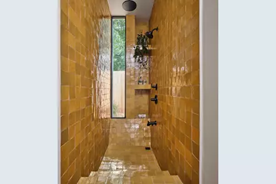 67 Robert T Martinez Jr, Austin, TX 78702 - Photo 14